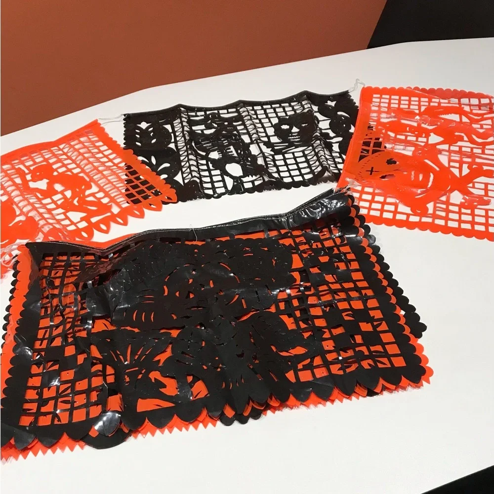 ☀️☀️8 Plastic Day of the Dead Theme String Connected Banners, 19”x 13” ea…